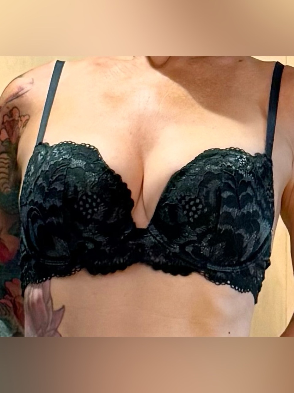 La Senza Beyond Sexy Classic Plunge Push-Up Bra Black Lace 32C